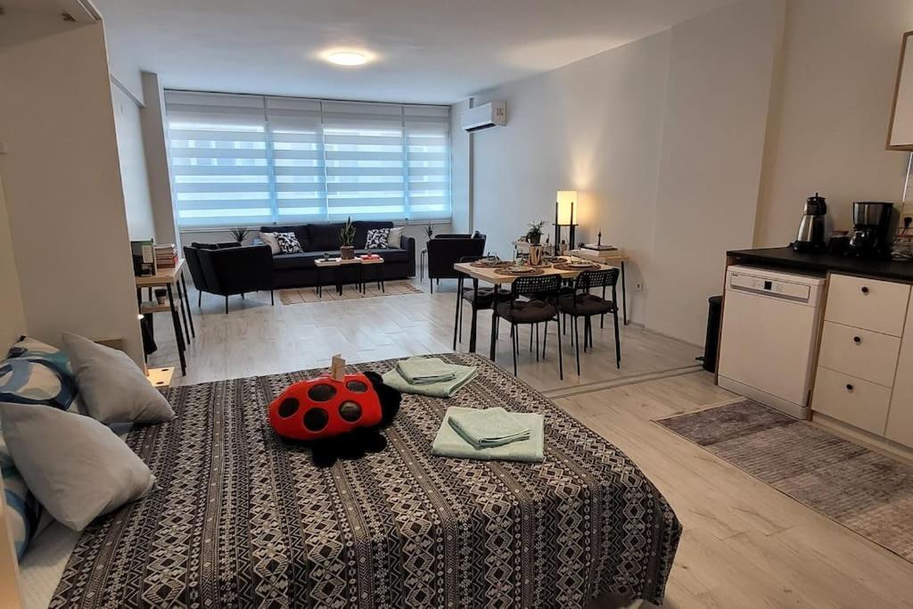 Ferienwohnung New Cosy Studio In The Heart Of Kadikoy Istanbul Exterior foto